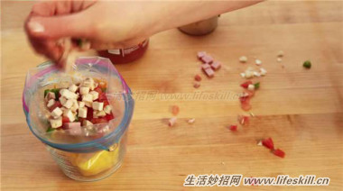 教你用保鲜袋制作早餐蛋卷，无油腻更健康~