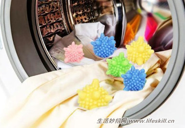 用洗衣机洗衣服如何防止衣服打结？