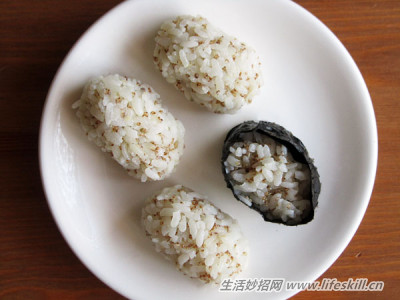 蒲烧鲷百合红藜军舰寿司，好看！孩子爱吃！