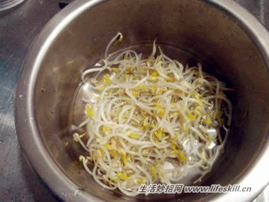 马克杯生豆芽，轻松做出韩式豆芽菜