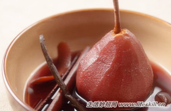 做份红酒炖梨送给最爱的人吃！