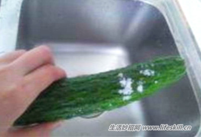 教你用黄瓜和蜂蜜制作营养美容汁