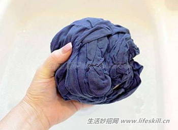 衣服缩水了怎么办？用这个小妙招就能轻松解决！