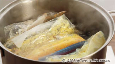 教你用保鲜袋制作早餐蛋卷，无油腻更健康~