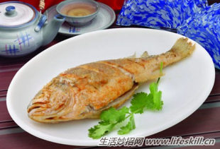煎鱼不破皮的操作方法