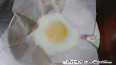 免油煎，无油荷包蛋，这样做很简单！