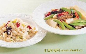 拌芹香杏仁