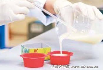 自制万能强力清洁剂的方法