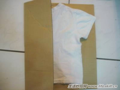 巧用废纸箱制作叠衣板