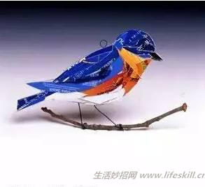 巧用废卡制作实用的小物件