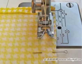 巧用矿泉水瓶制作玩具收纳筒